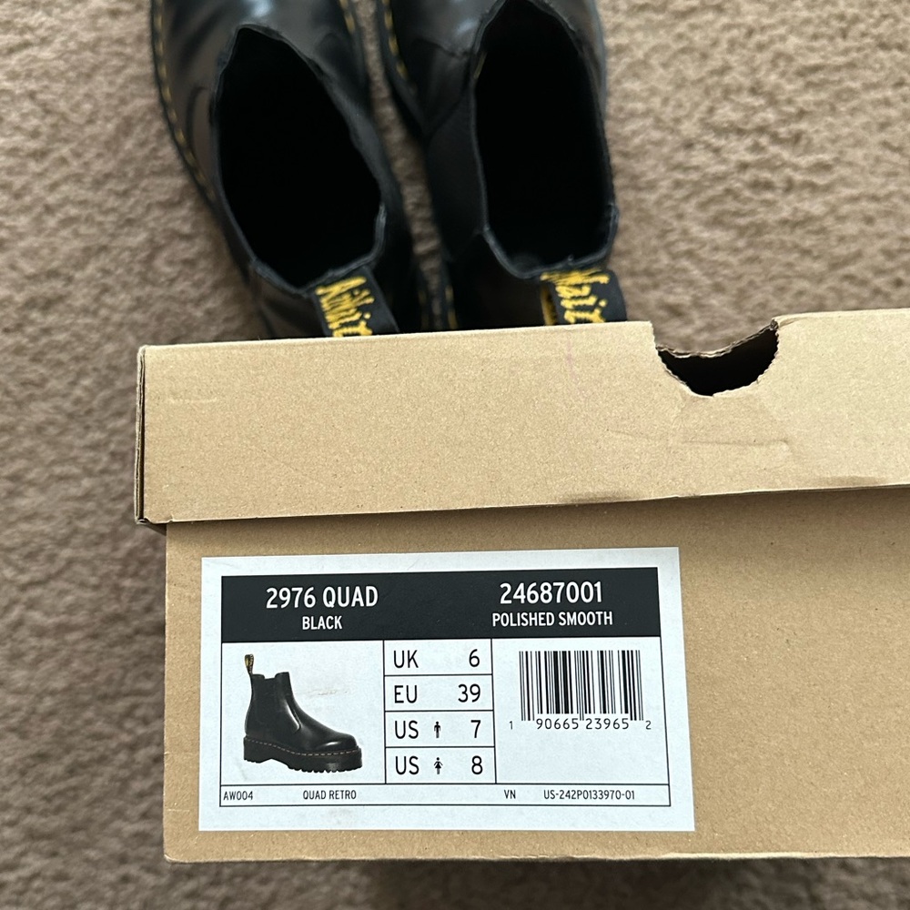 Smooth Leather Platform Chelsea Boots Women’s Size 8 - Picture 6 of 6